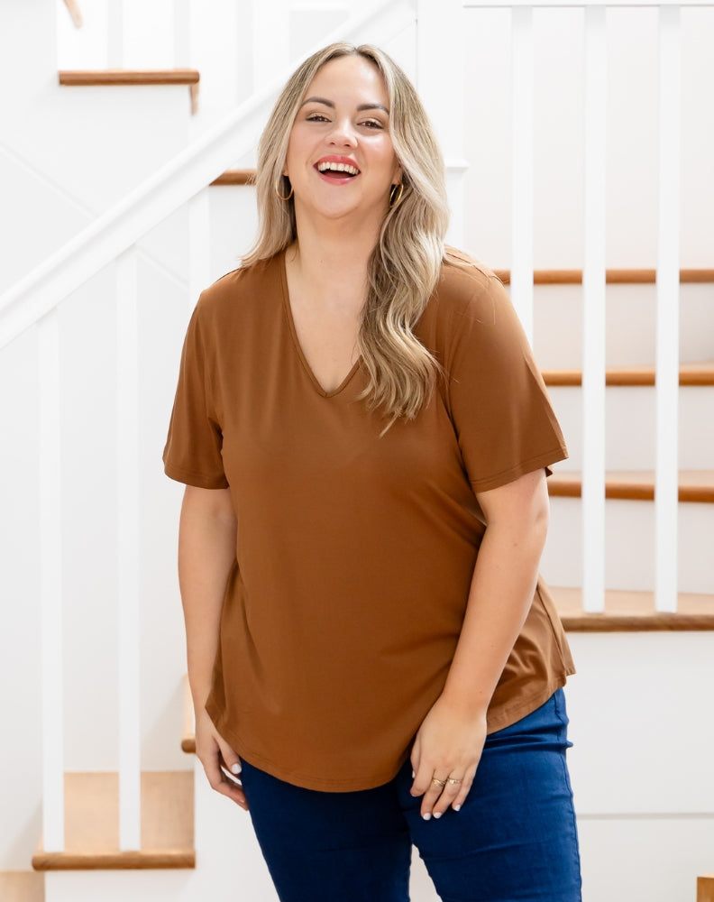 Elena Tee - Nutmeg