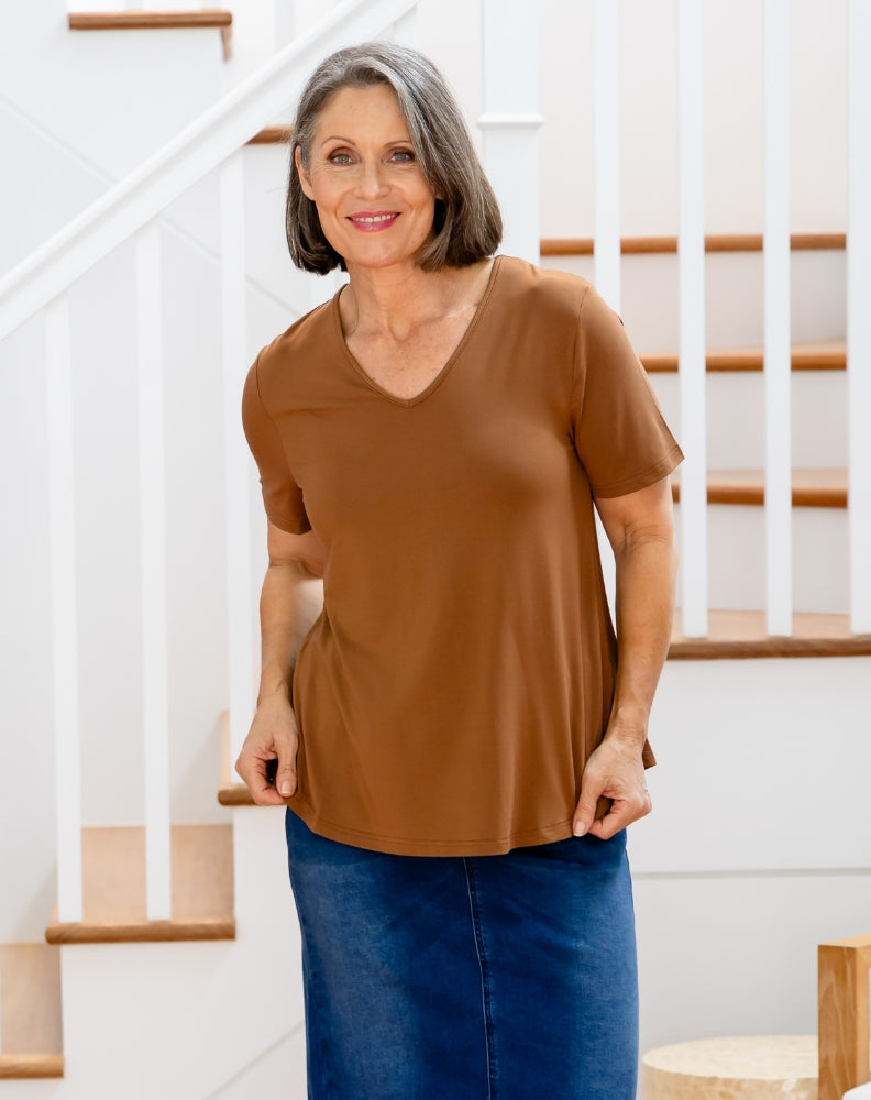 Elena Tee - Nutmeg