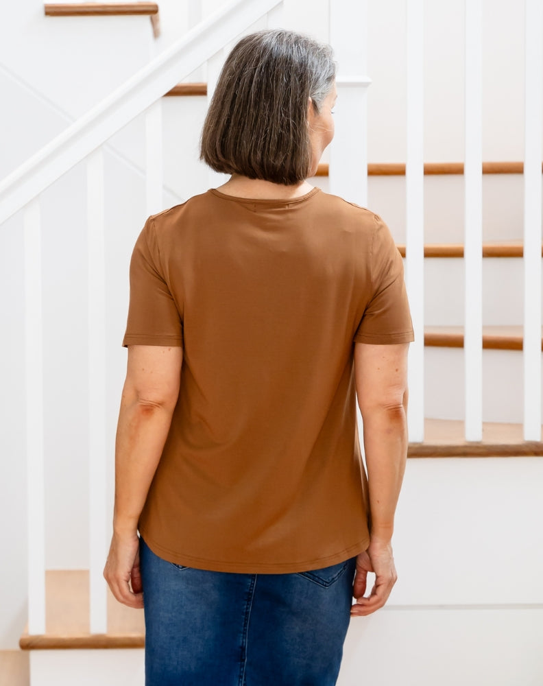 Elena Tee - Nutmeg