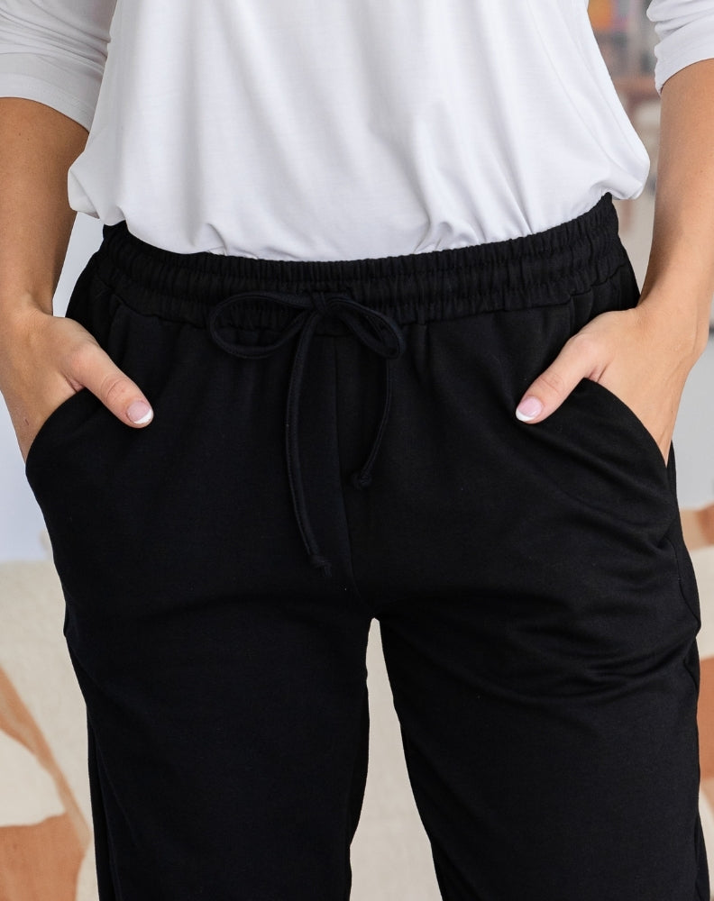 Essential Pant - Black