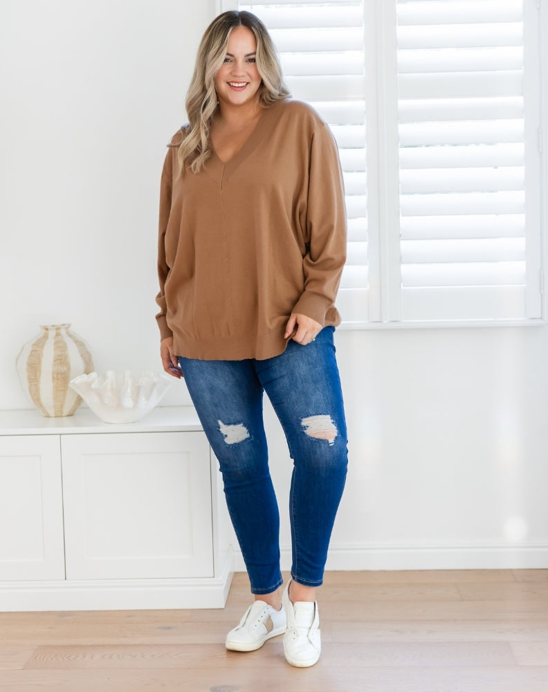 Angel-V-Neck-Knit-Beige-Front-Length