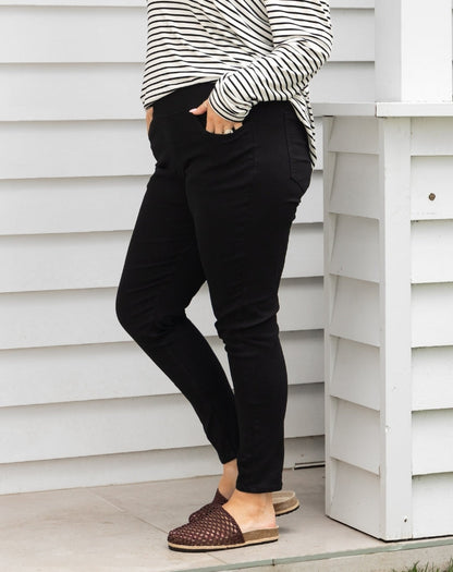 Slip On Canvas Jean - Black