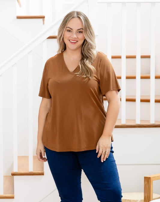 Elena Tee - Nutmeg