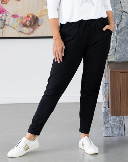 Essential Pant - Black
