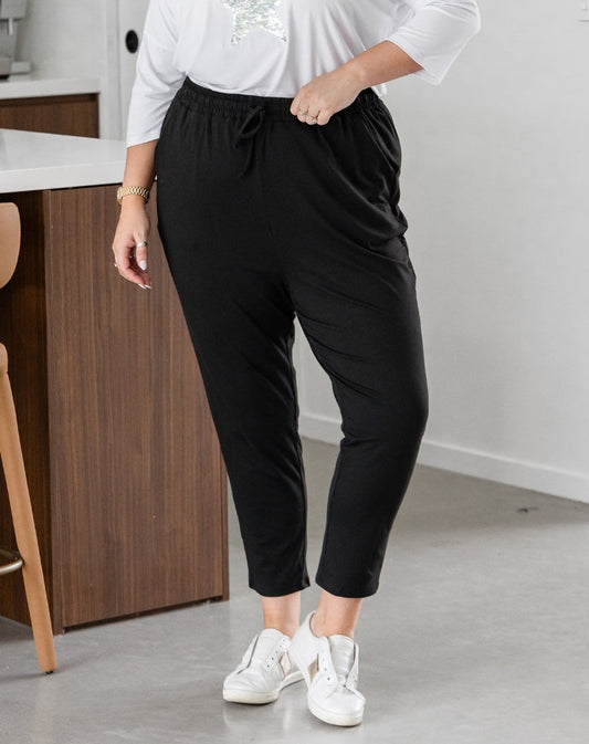 Essential Pant - Black