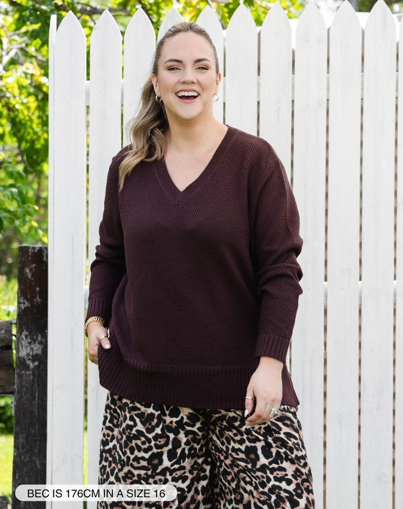 V Neck Maple Cotton Knit - Coffee