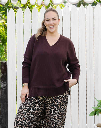 V Neck Maple Cotton Knit - Coffee