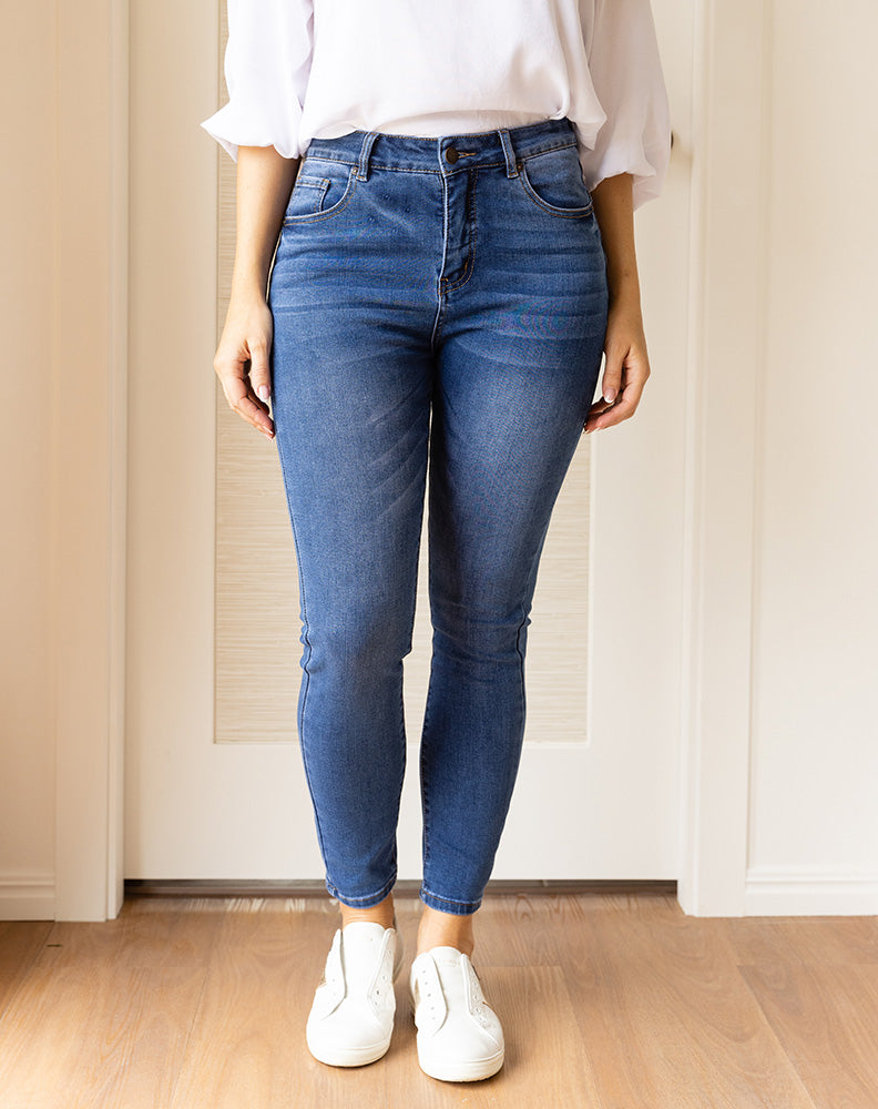 Dee Jean - Cropped Jean