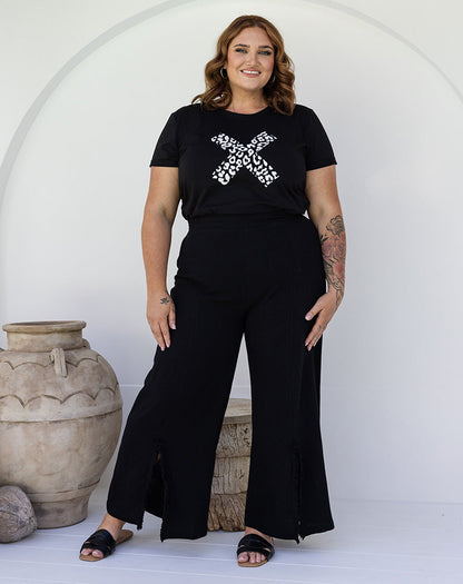 Weekend Tee - Black/White